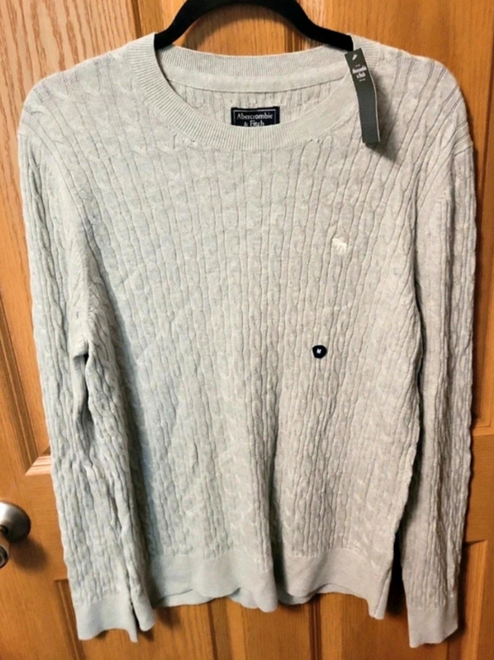 Abercrombie & Fitch Cable Knit Crewneck Sweater Gray Medium